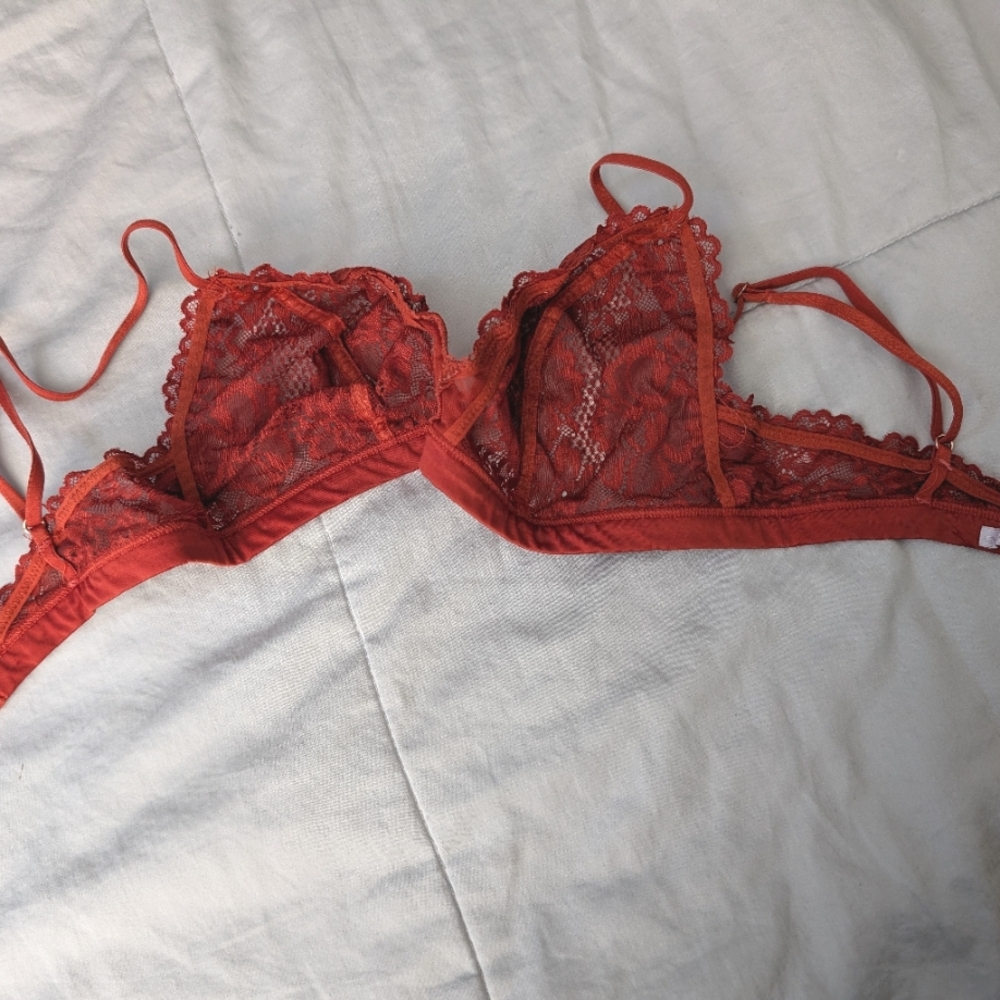 Small Intimates Bundle - Picture 6 of 8